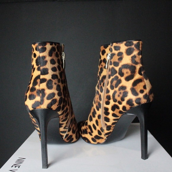 NINE WEST LEOPARD BOOTIES - Picture 3 of 8